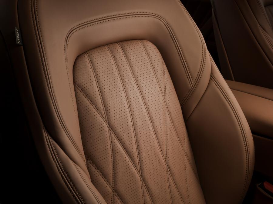 Детали интерьера Maserati Quattroporte S Q4 GranLusso (M156) 2017 года  (фото 55 из 62)